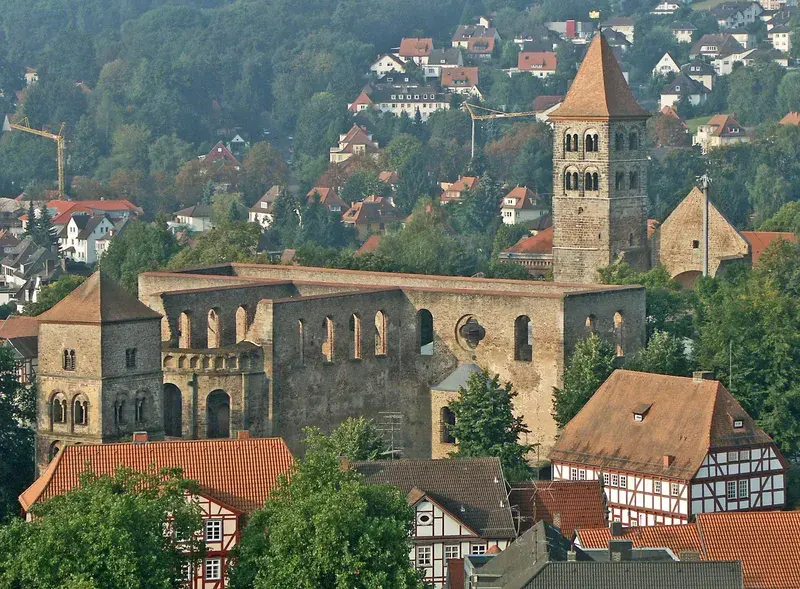 Brennholz & Kaminholz Lieferung nach Bad Hersfeld (PLZ 36251) – Kammergetrocknetes Buchenholz von Brennholzhandel Vey