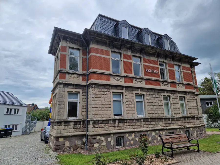 Brennholz & Kaminholz Lieferung nach Bad Tabarz (PLZ 99891) – Kammergetrocknetes Buchenholz von Brennholzhandel Vey