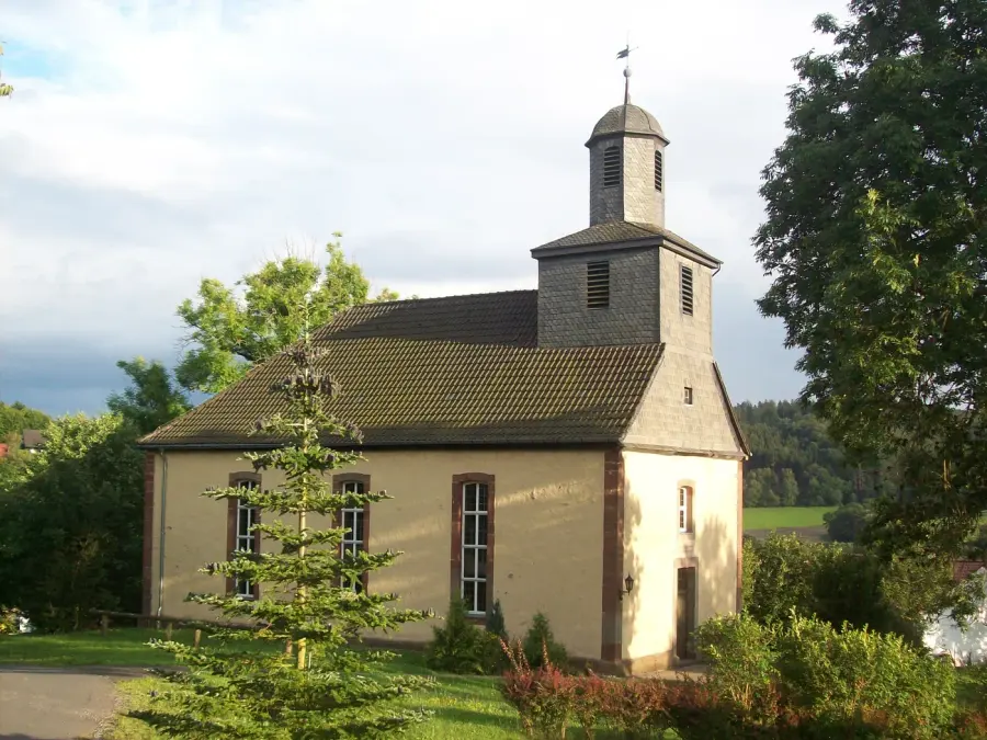Brennholz & Kaminholz Lieferung nach Ludwigsau (PLZ 36251) – Kammergetrocknetes Buchenholz von Brennholzhandel Vey