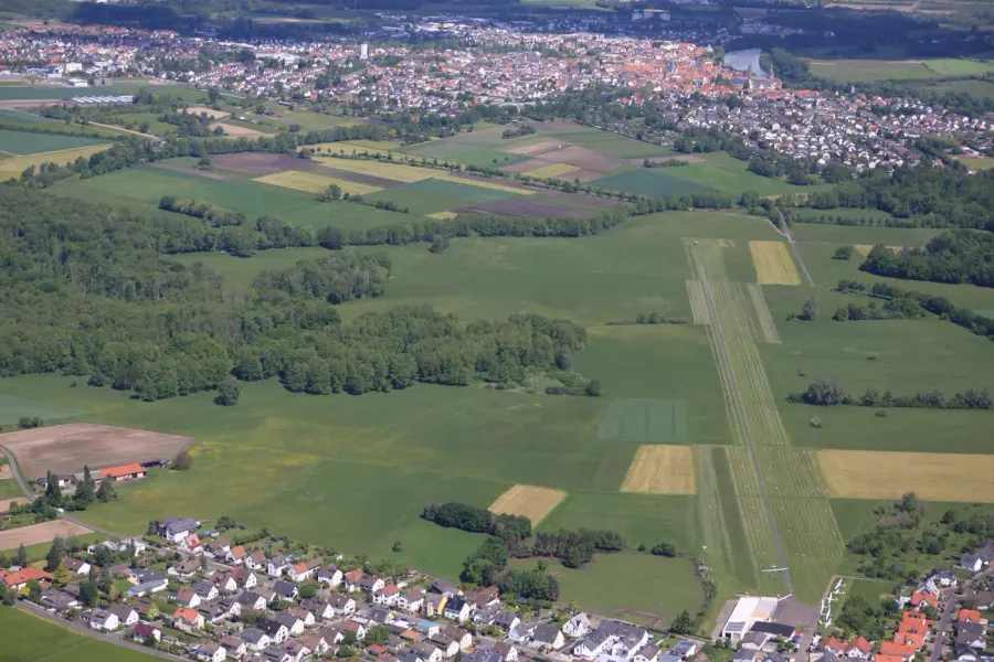 Brennholz & Kaminholz Lieferung nach Mainhausen (PLZ 63533) – Kammergetrocknetes Buchenholz von Brennholzhandel Vey