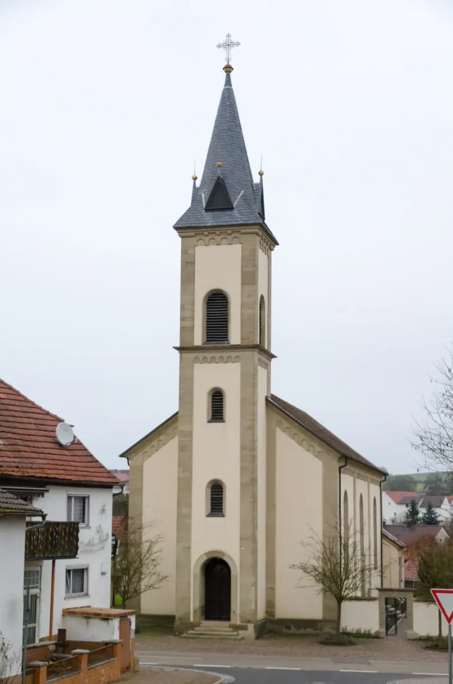 Brennholz & Kaminholz Lieferung nach Maßbach (PLZ 97711) – Kammergetrocknetes Buchenholz von Brennholzhandel Vey