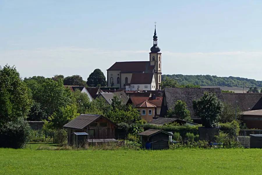 Brennholz & Kaminholz Lieferung nach Oberelsbach (PLZ 97656) – Kammergetrocknetes Buchenholz von Brennholzhandel Vey