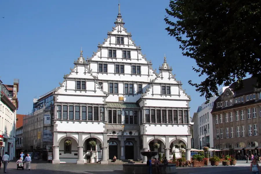 Brennholz & Kaminholz Lieferung nach Paderborn (PLZ 33098) – Kammergetrocknetes Buchenholz von Brennholzhandel Vey