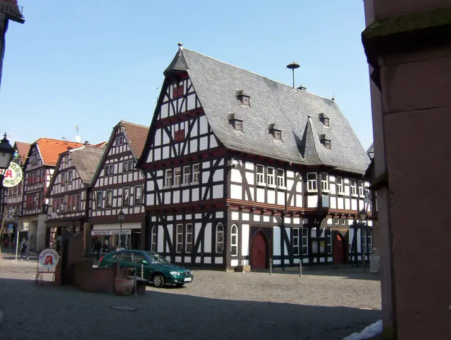 Brennholz & Kaminholz Lieferung nach Schotten (PLZ 63679) – Kammergetrocknetes Buchenholz von Brennholzhandel Vey