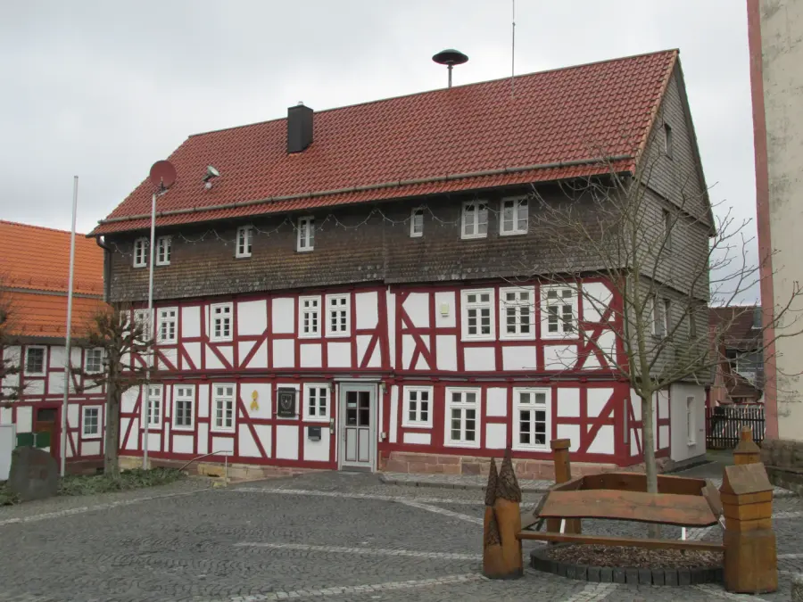 Brennholz & Kaminholz Lieferung nach Schwarzenborn (PLZ 34639) – Kammergetrocknetes Buchenholz von Brennholzhandel Vey