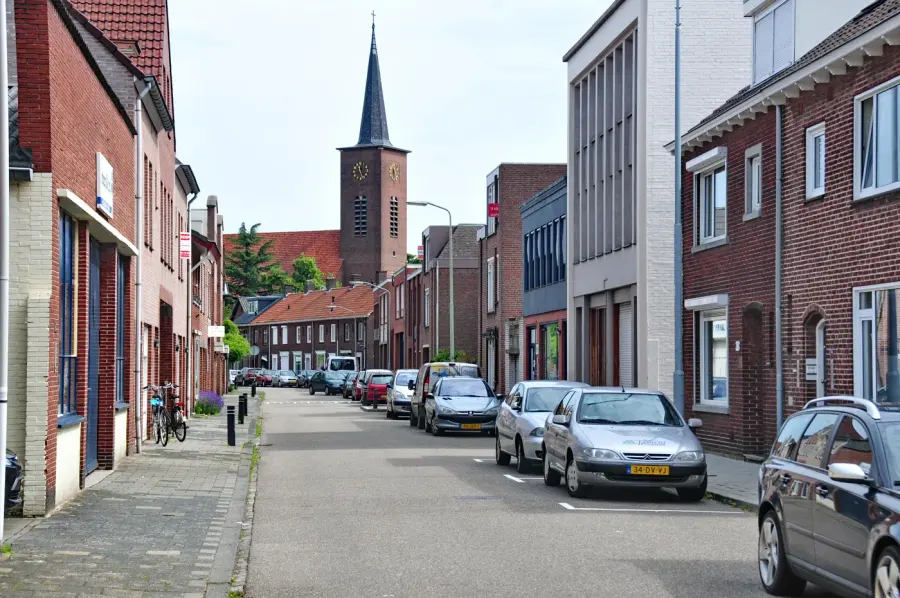 Brennholz & Kaminholz Lieferung nach Venlo (PLZ 5911) – Kammergetrocknetes Buchenholz von Brennholzhandel Vey